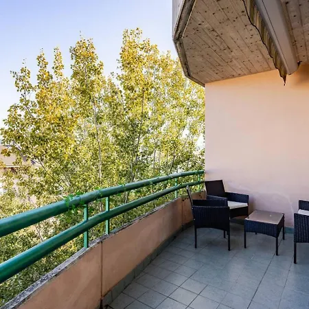 דירה 10 Min From Arena And Free Parking ורונה